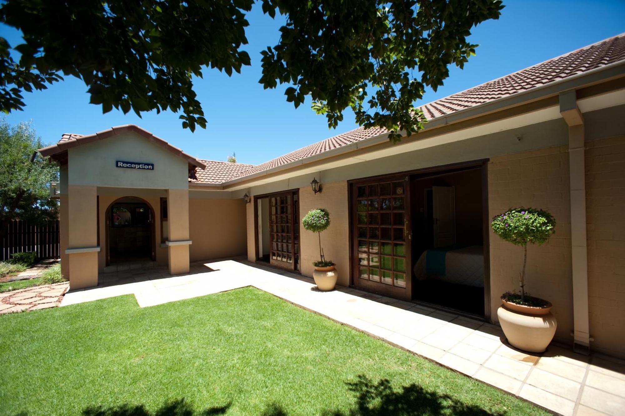 Rise And Shine Lodge Bloemfontein Buitenkant foto
